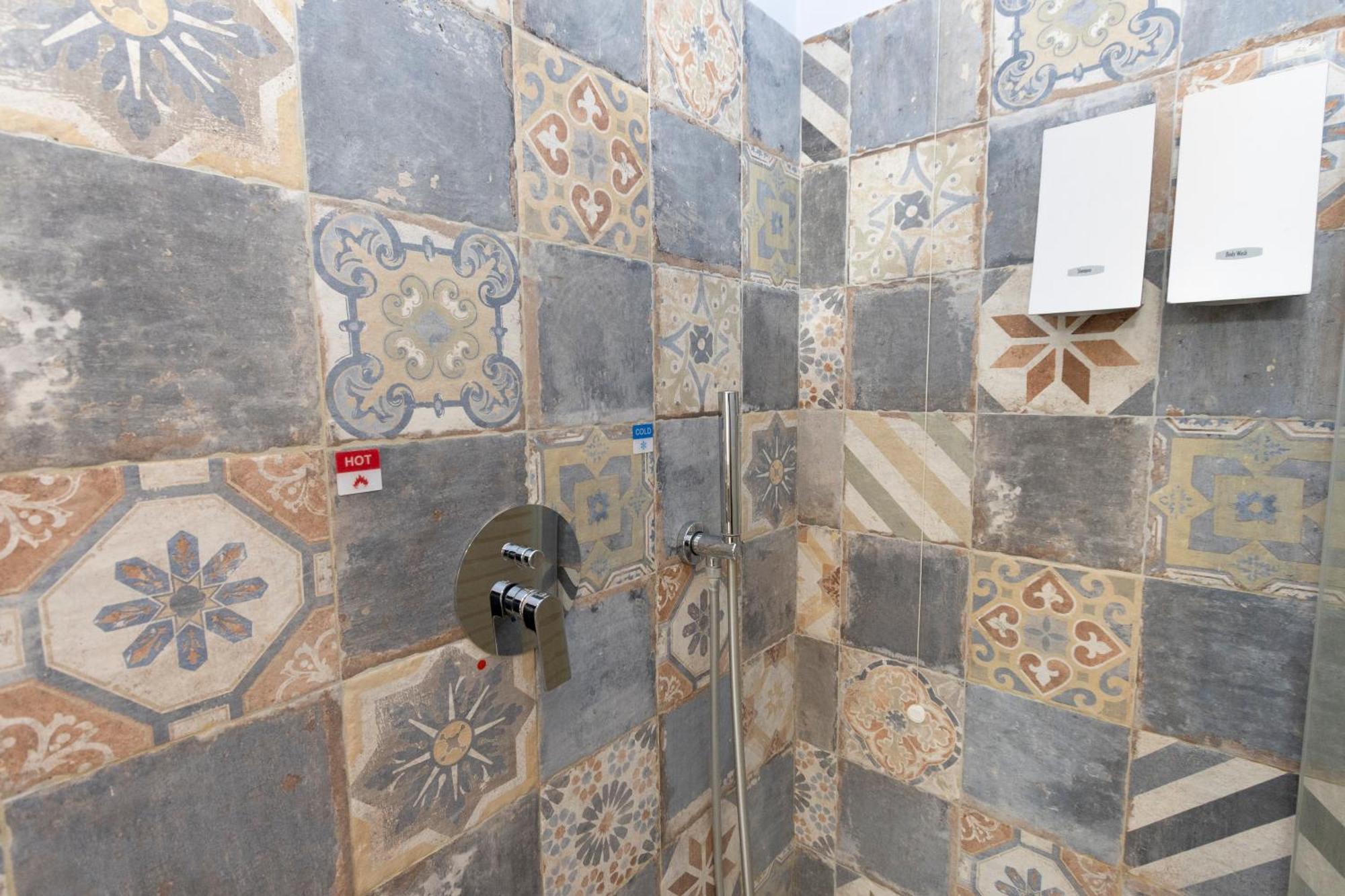 Romano Suite B9 외부 사진